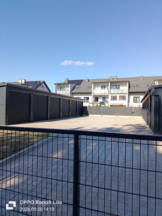 WYSOKI BOKS GARAŻOWY / MAGAZYNOWY 18 m² – BRAMA 2,50 M / Tomaszów Maz. / ul. Cegielniana
