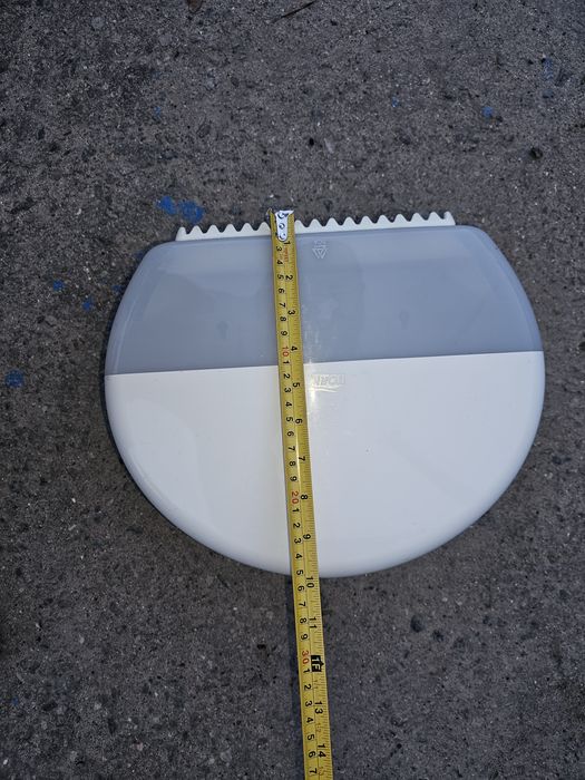 Розпродаж рушникосушарок тримачів паперу, диспенсерів мила,є кількість