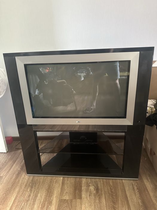 Продам телевизор LG