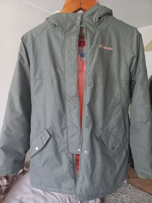Продам куртку Columbia.