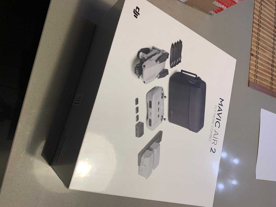 Dron DJI Mavic Air 2 Fly More Combo