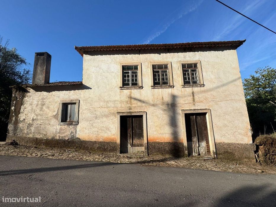 Moradia para reconstrução - Cumeeira, pertencente ao Município de Pene — Cumeeira, Coimbra