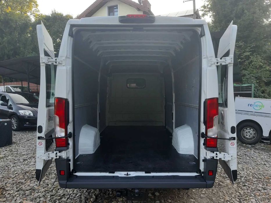 Tani Transport Przeprowadzki - Przewóz mebli i rzeczy - Bus