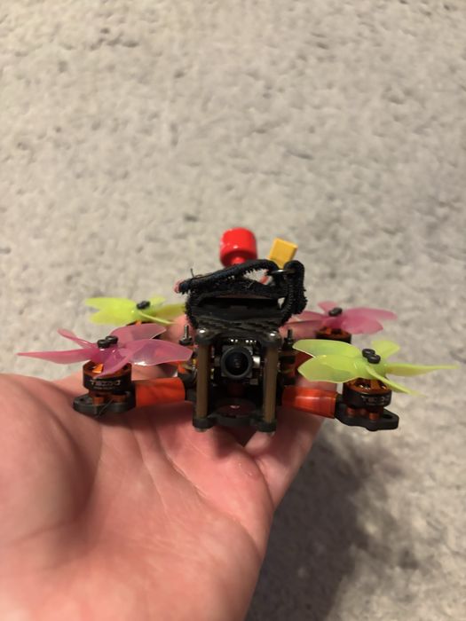 Dron 2 cale FPV 2s