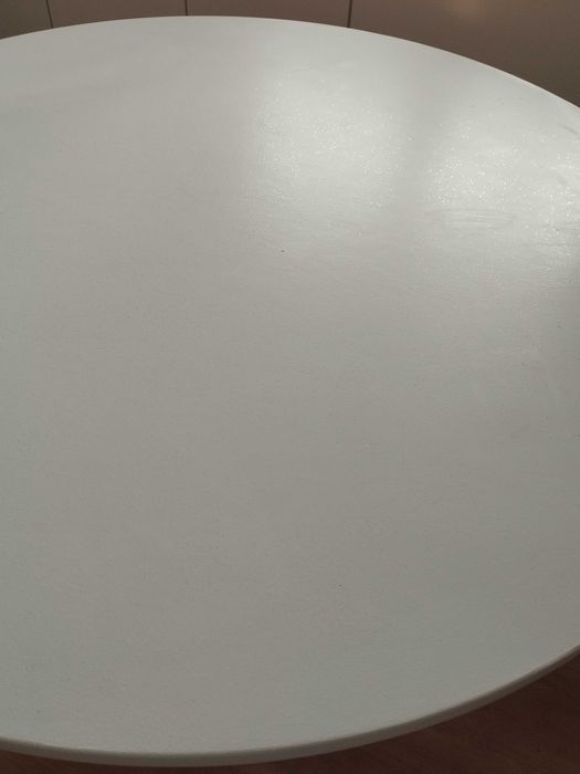 Mesa branco redonda 110cm diâmetro