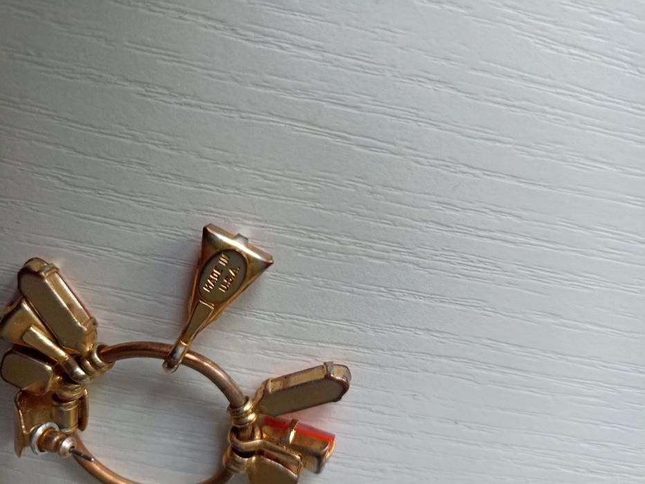 Sprzedam piękne kolczyki Elizabeth Cole