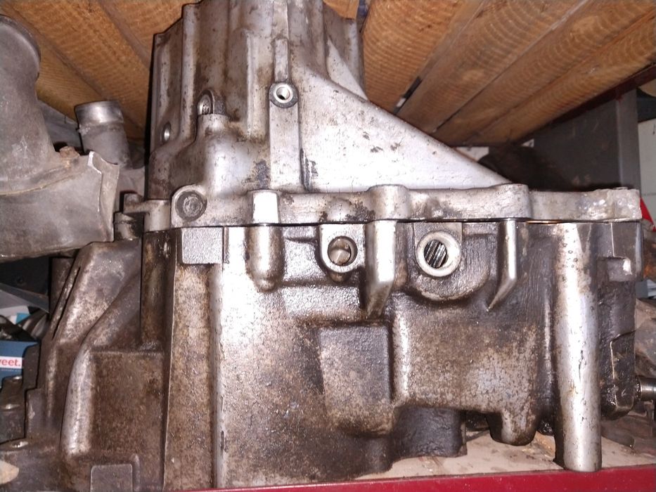 Коробка передач КПП на запчастини мазда 626