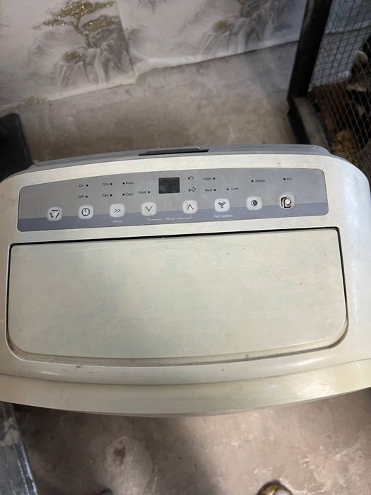 Напольный кондиционер Electrolux