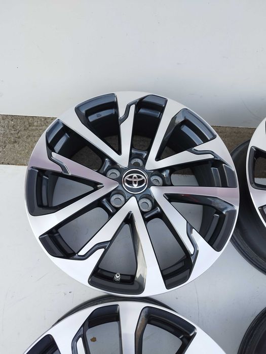 stan IDEALNY! Komplet Felgi 18stki czujniki oryginał TOYOTA Corolla Cross