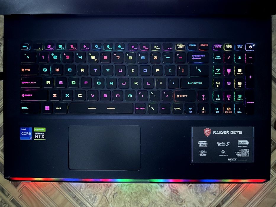 MSI Raider GE76 RTX 3080 i7 12700H