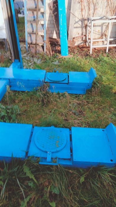 Podnosnik samochodowy 4/kolumnowy