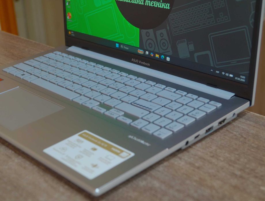 ГАРАНТІЯ Asus (IPS/AMD Ryzen 3 7320U/RAM 8гб LPDDR5/SSD 256гб)TVOYO