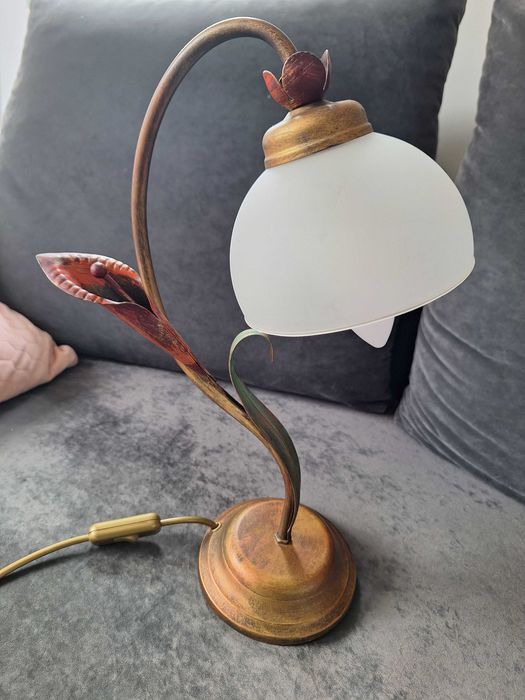 Włoska lampa na stolik nocny