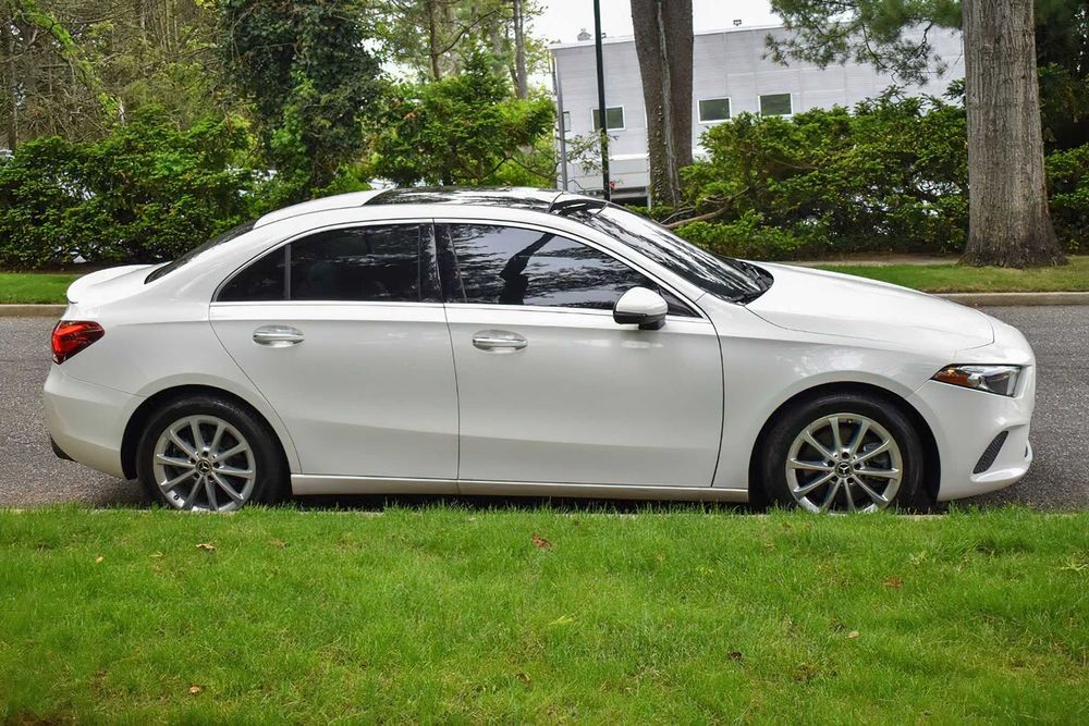 Mercedes-Benz A-Class A 220 4MATIC      2021