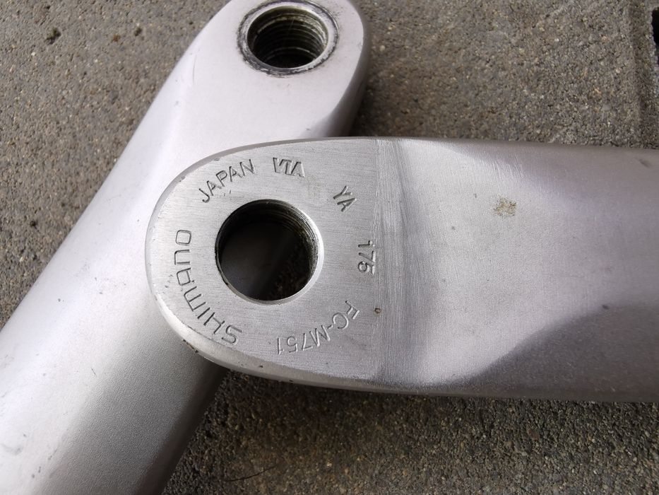 Mechanizm korbowy Shimano Deore XT FC-M751 z suportem Octalink