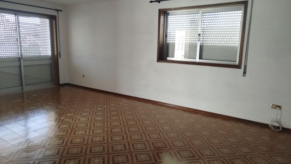 Arrendamento do 1 andar T3 de uma casa