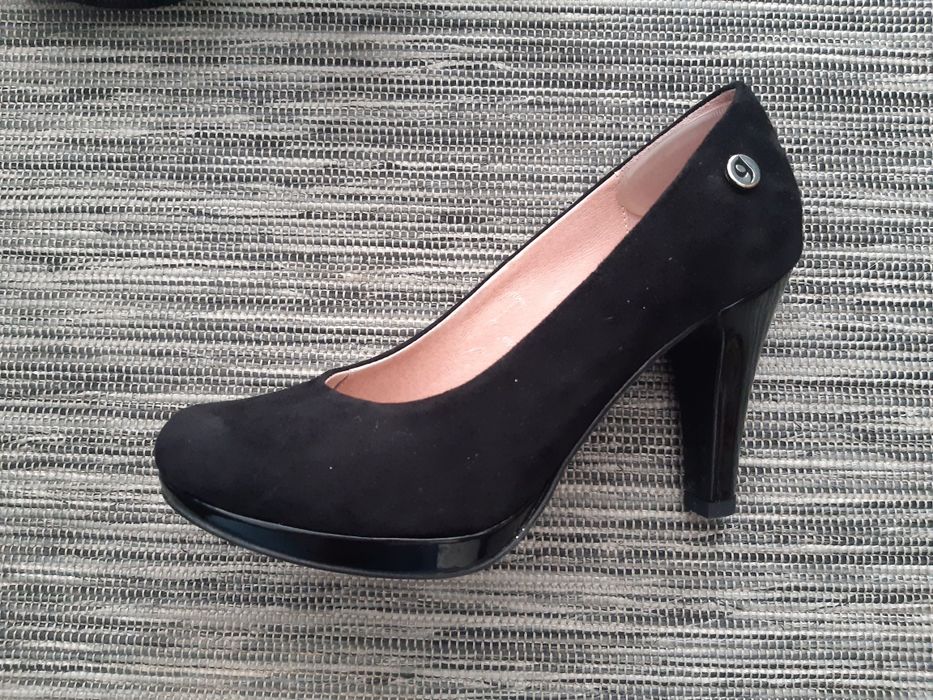 Sapatos novos 37