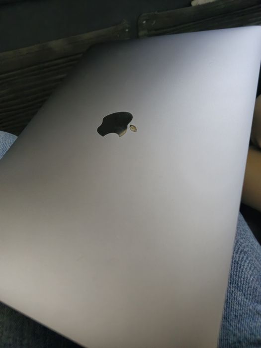 Vendo MacBook Pro 13 2020 / 16gb RAM / 1024gb ssd
