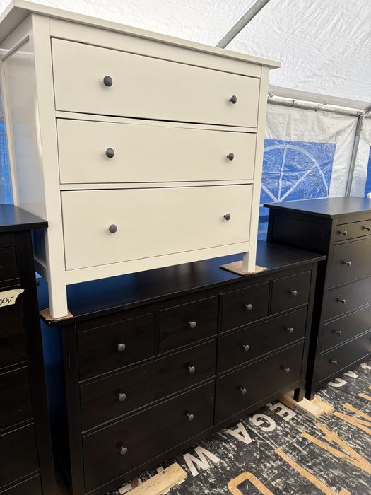 Komoda Hemnes – lite drewno, rożne warianty