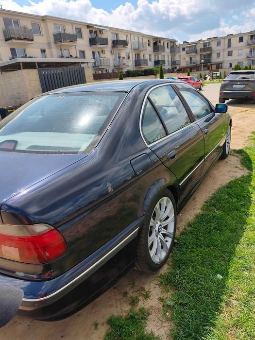 Samochód BMW E39 3.5 V8