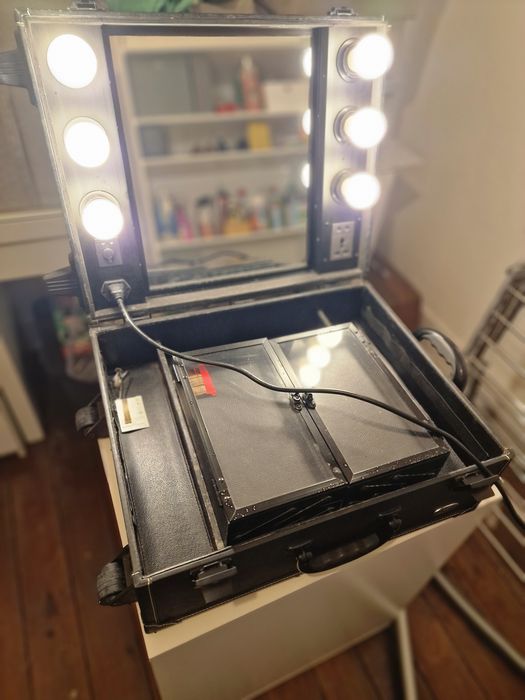 Mala camarim maquilhagem cabelo