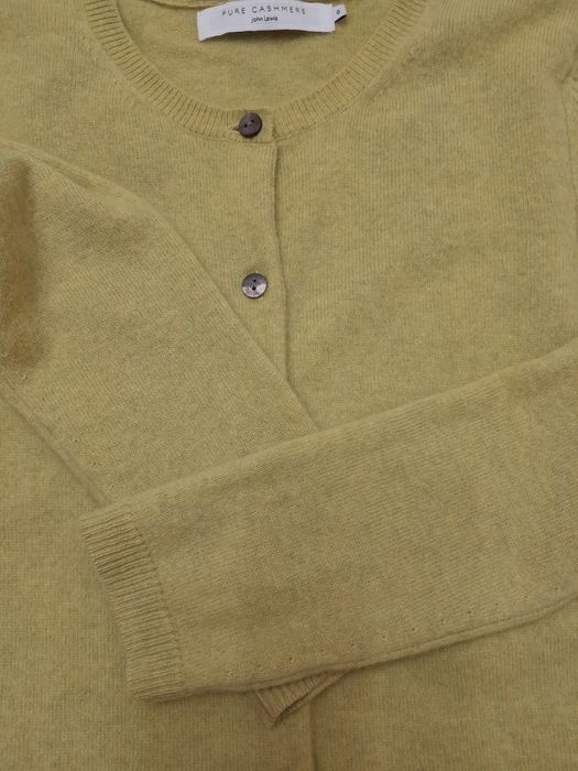 Жіночий кашеміровий кардиган.