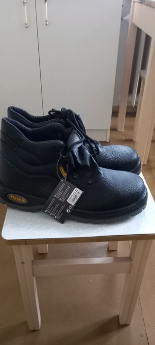 Ботинки для рабочих