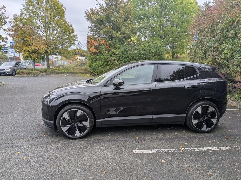 Volvo EX30 69 kWh Single Motor Extended Range Ultra
