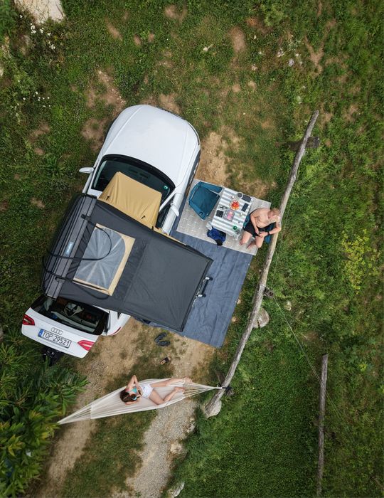 Namiot dachowy Offlander Fold 2 - rowery elektryczne, stacja ładowania, webasto, grill gazowy  - OFFGRID  - WYNAJEM/WYPOŻYCZALNIA