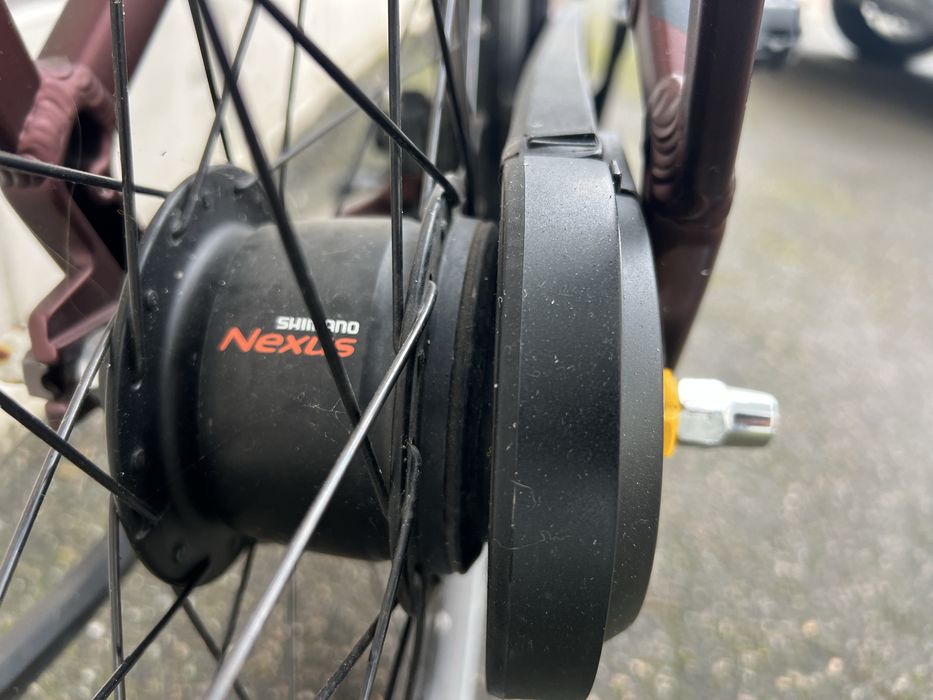 Електровелосипед Cube Town з двигуном Bosch+планетарка 7