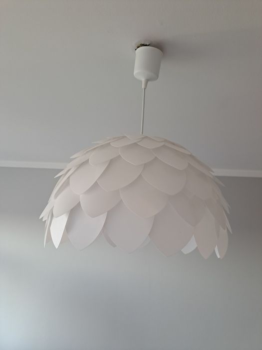 Lampa sufitowa idealna dla dziewczynki