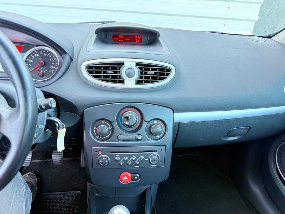 Renault Clio 1.2i 16v 75cv 03/2009