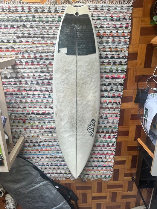 Prancha Surf Alka 5’10 – 29.7L – Muito bom estado – Porto
