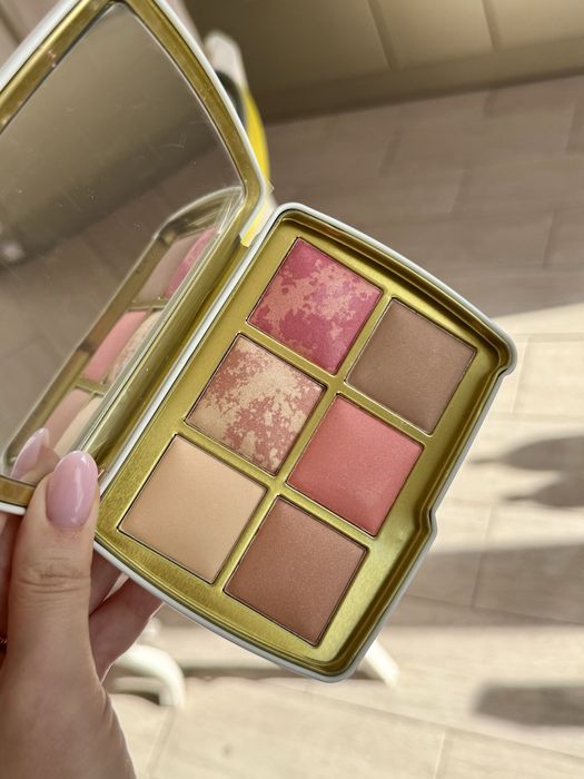Палетка Hourglass Evil Eye Ambient Lighting Edit Unlocked