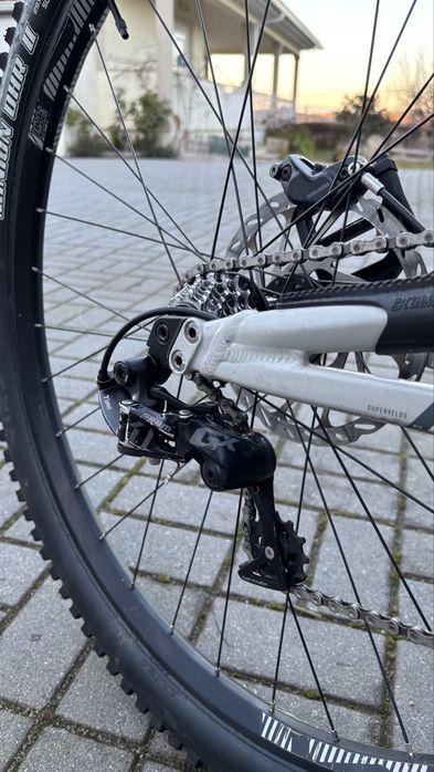 Commencal com suspenção nova