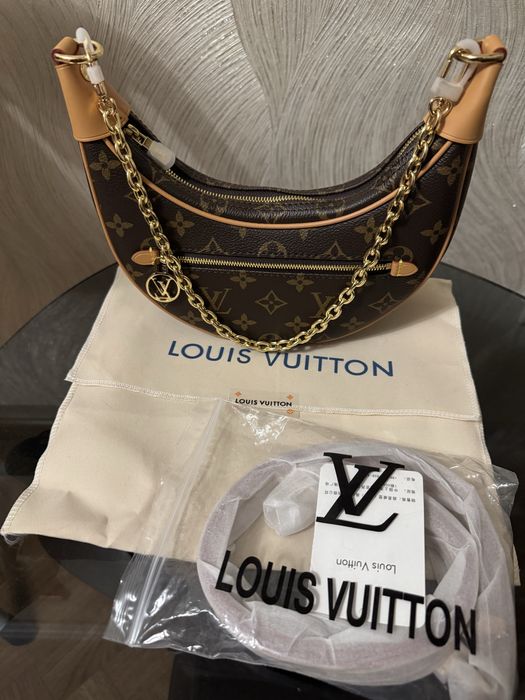 Сумка - багет Louis Vuitton Loop Bag