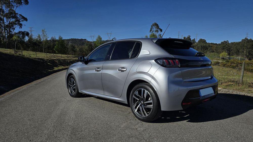 Peugeot 208 2023 com garantia