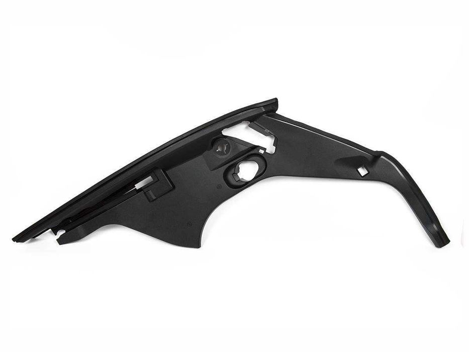 Ford Mustang Mach-e накладка крила під капотом (передній багажник)