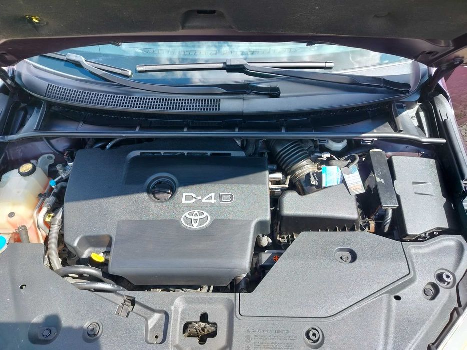 Toyota Avensis T27