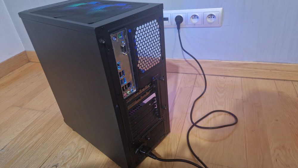 Komputer Gamingowy RTX 3070 I5 12600K 16GB Ram