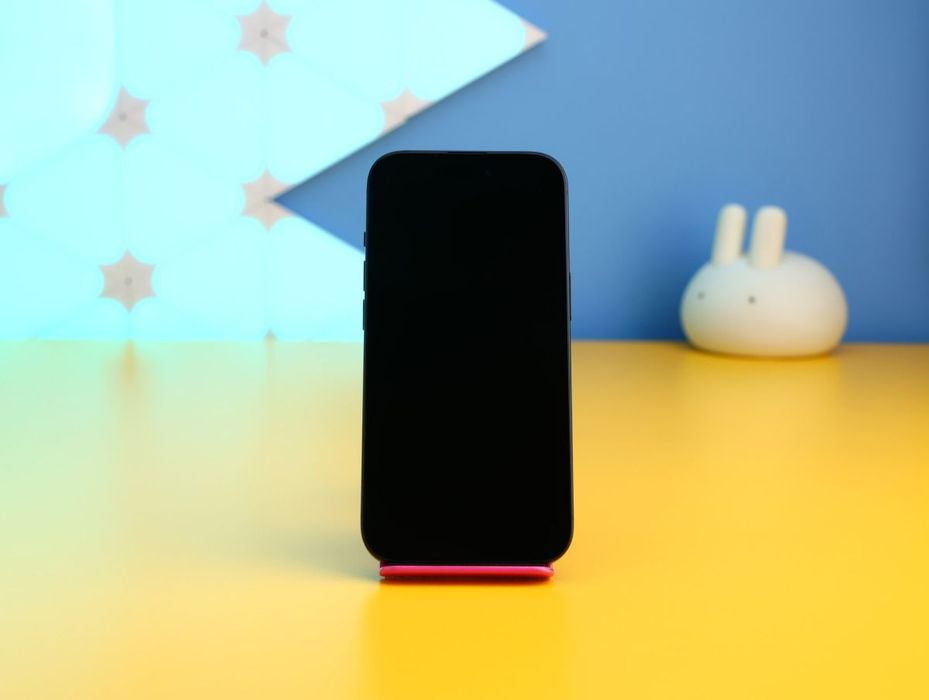 Смартфон Apple iPhone 15 128GB Black (176136) Б/У З ГАРАНТІЄЮ