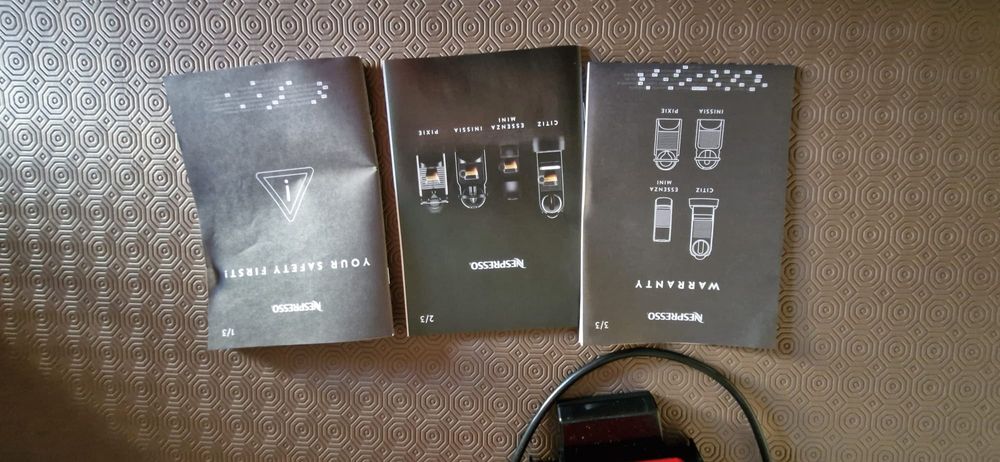 Máquina café Nespresso nova
