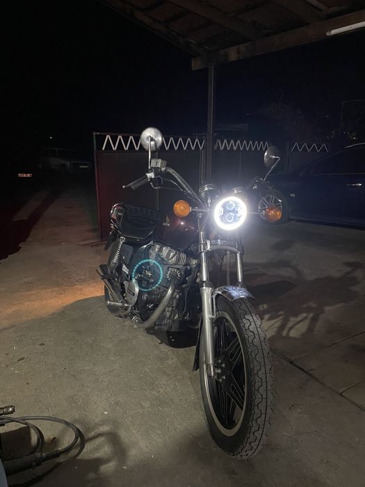 Honda cm400t 1981 на повному ходу