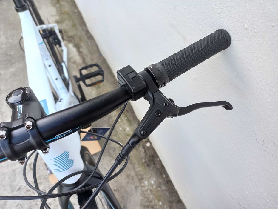 Rower elektryczny szosowy Boardman Hyb 8.9e widelec carbon na 160-175 cm