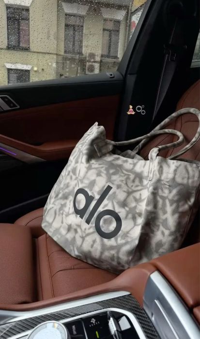 Сумка шопер alo yoga
