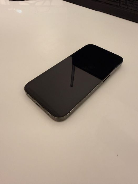 iPhone 14 Pro 128 GB – bardzo dobry stan + 2 etui