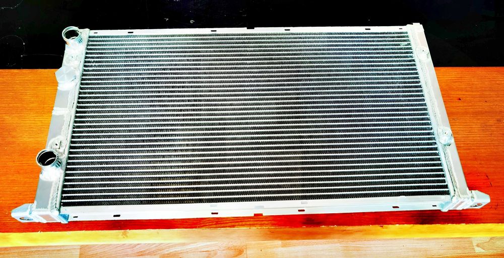 Radiador VW Golf MK3 VR6 GTI