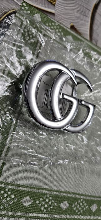 Klamra Gucci piękna srebrny połysk
