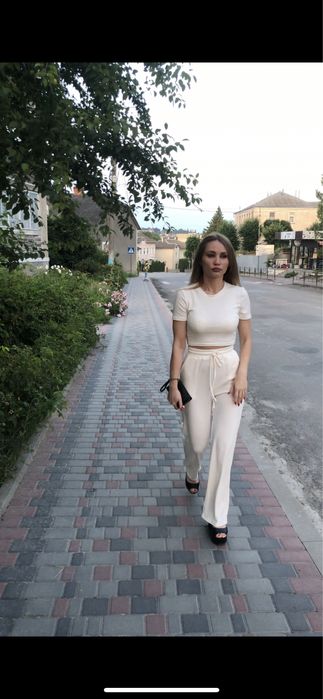 Костюм літній одягала один раз