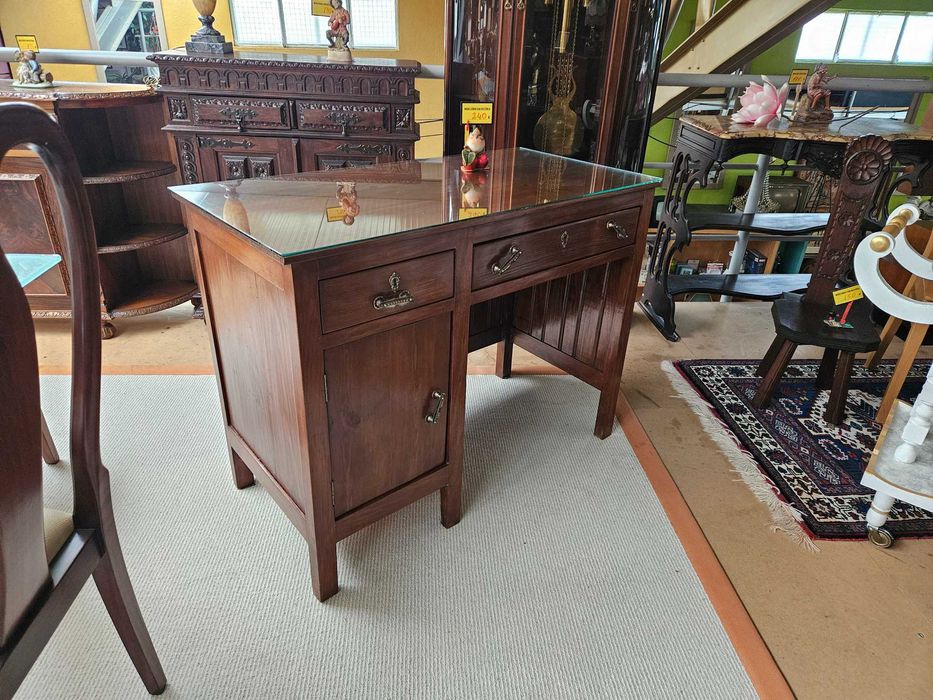 Secretária antiga em madeira maciça com gavetas - óptimo estado geral